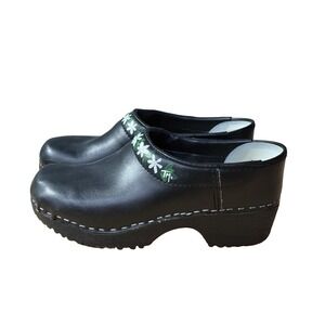 Women Tessa Clogs Of Vail Made In Sweden Black Floral Print Size 37